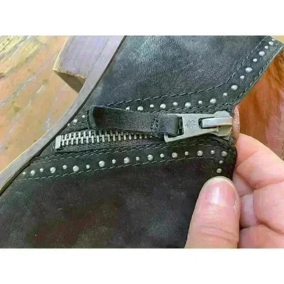 Lucky Brand Women's Sz 8 Benna Black Studded Suede Ankle Boots Bootie - Picture 11 of 11